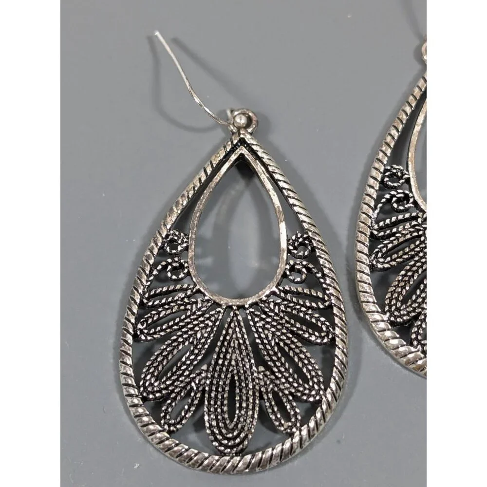 Premier Designs Boho Filigree Teardrop‎ Earrings Silver Tone Etched Cutout Drop